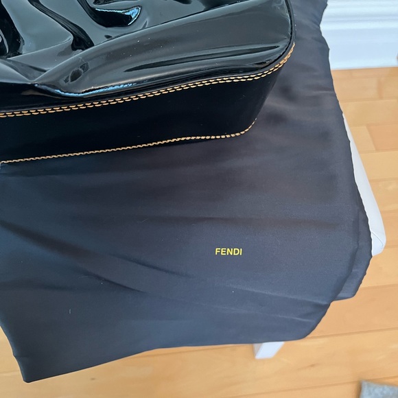 Leather brand name bag - Picture 8 of 8